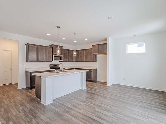 4th image of 4818 E Summerfield Dr