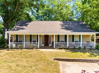 930 Sanders St, Auburn, AL 36830