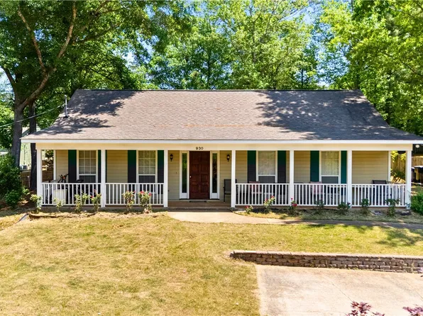 930 Sanders St, Auburn, AL 36830