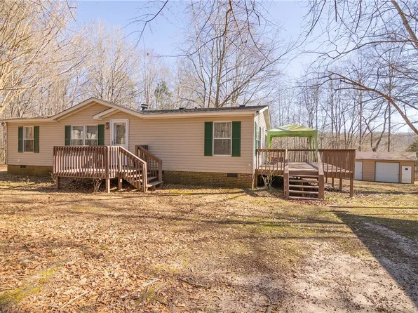 12 Bowhunter Ln, Pelzer, SC 29669
