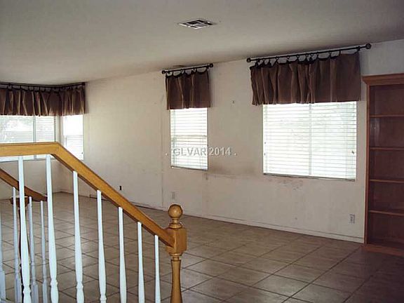 4th image of 1258 E Gary Ave