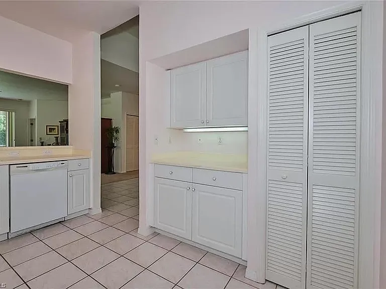 11330 Lakeland Cir — Photo 13