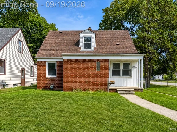 3851 Madison St, Dearborn, MI 48124