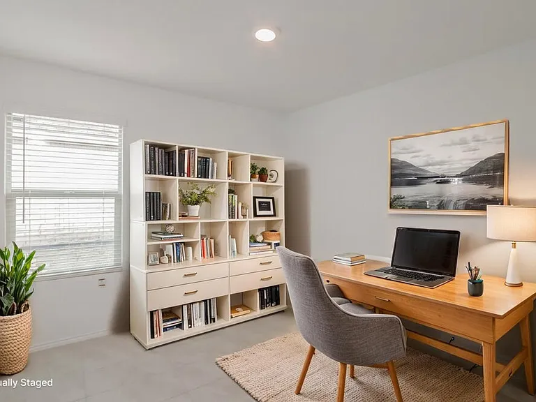 1149 Crestview Dr — Photo 16