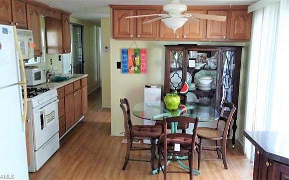 3rd image of 4807 Curlew Dr