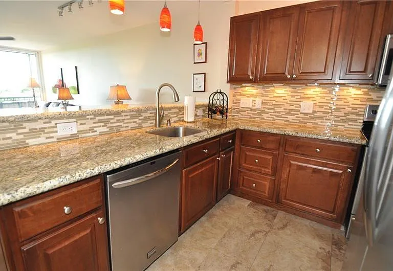 4501 NE 21st Ave #402 — Photo 4