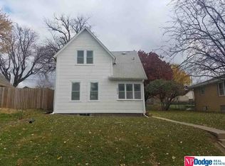 2413 S 41st St, Omaha, NE 68105