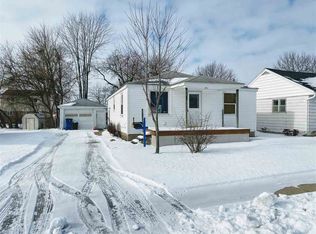 316 Taylor St, Bay City, MI 48708