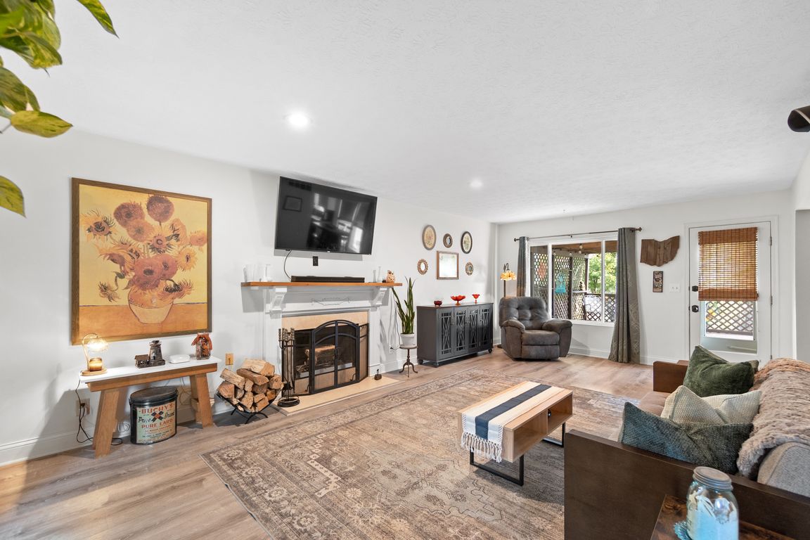 next background image