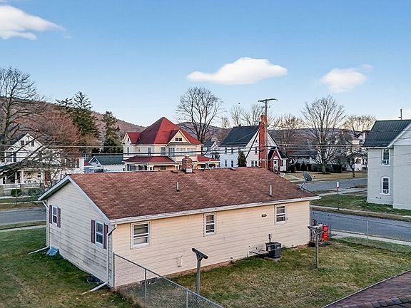 5th image of 426 S Wilbur Ave