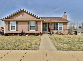 608 Patrick Dr, Excelsior Springs, MO 64024