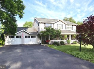 218 Putters Cir, Dillsburg, PA 17019