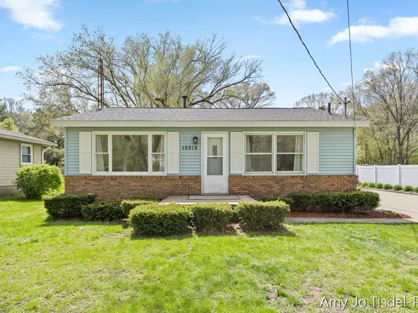 15514 Mercury Dr, Grand Haven, MI 49417