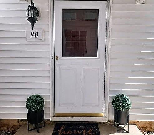 4th image of 90 Almond Dr