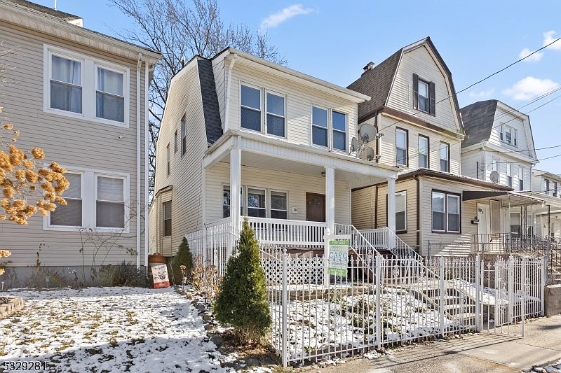 1st image of 38 Isabella Ave