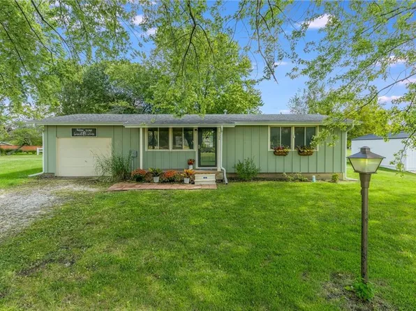 502 Bobcat Ave, Braymer, MO 64624
