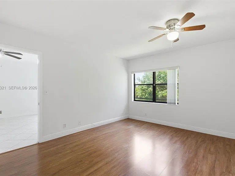 11396 Taft St #11396 — Photo 19