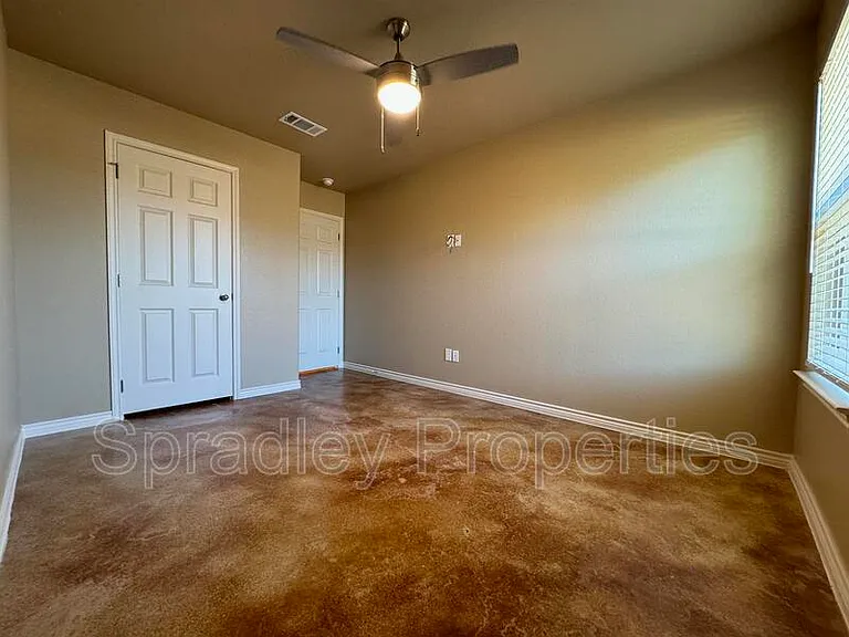 1651 Sabine Rd — Photo 7