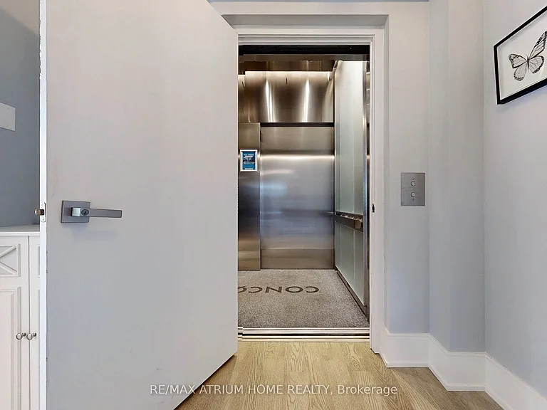 1 Gloucester St #715 — Photo 4