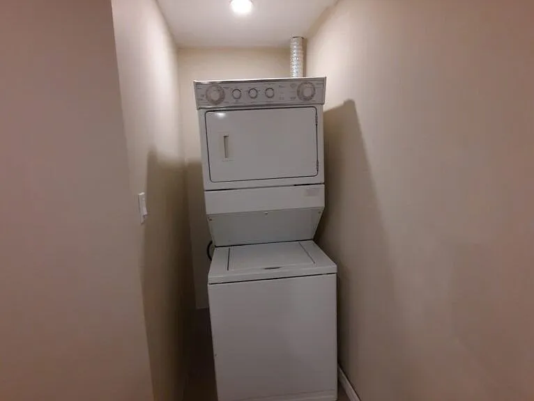 8 Headford Ave #LOWER — Photo 5