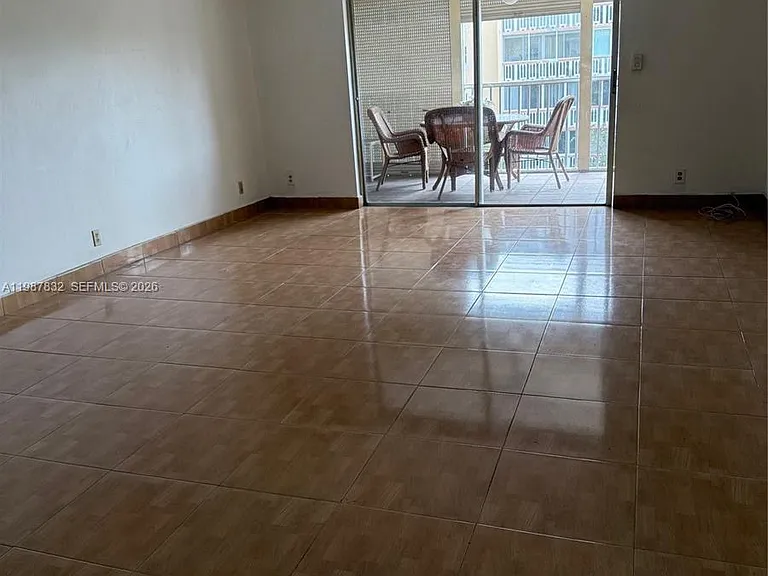 620 NE 12th Ave #408 — Photo 19