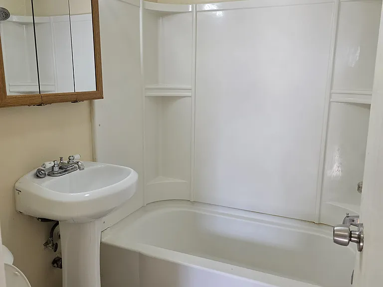 22751 Fox Ave #H — Photo 7