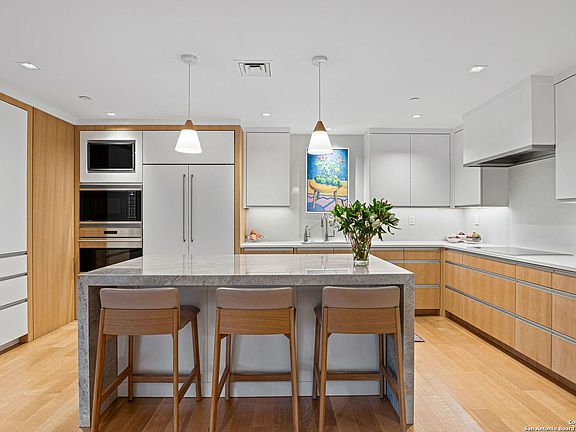 4th image of 200 Patterson UNIT 118