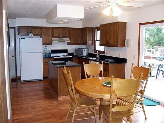 Eat-in Kitchen Open to Family Room