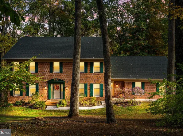 3983 Little John Dr, York, PA 17408