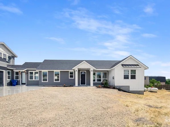 8629 Latimore Ln, Middleton, ID 83644