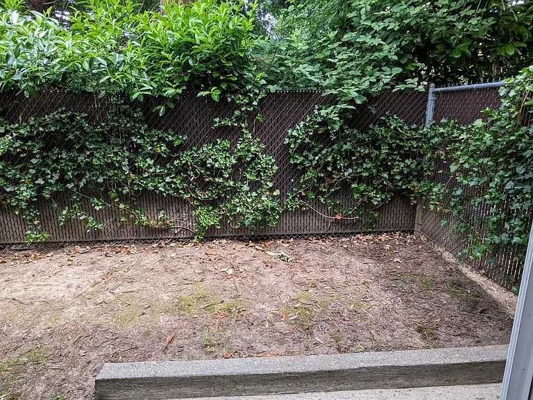 Ford Street Court — Photo 35