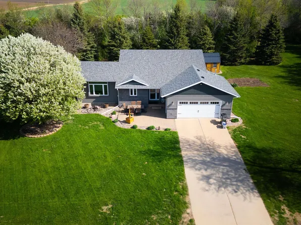 25746 476th Ave, Sioux Falls, SD 57104