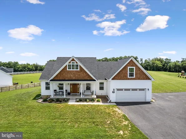 215 Naples Way, Charles Town, WV 25414