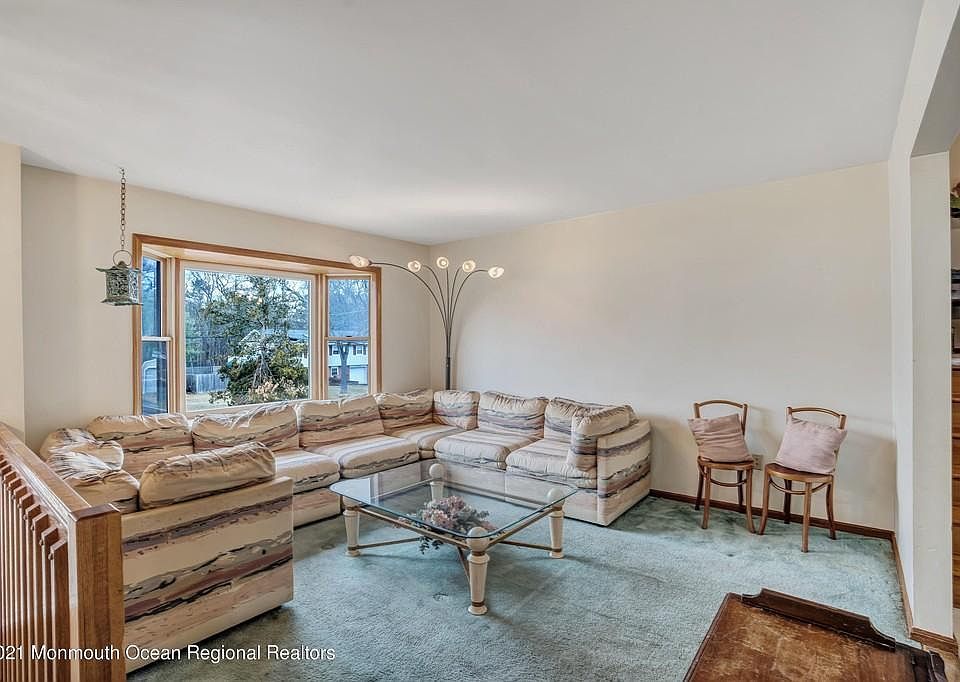 1st image of 1465 Cedarhurst Dr