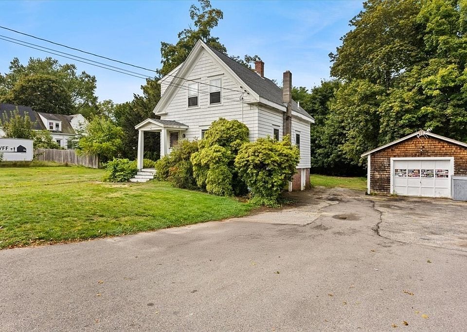 1st image of 391 Bedford St