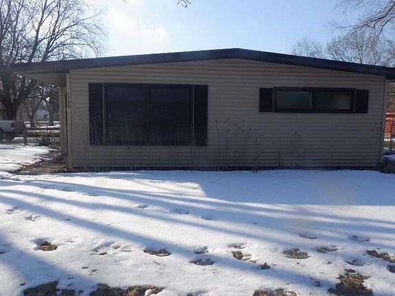 2nd image of 1748 Park Ave