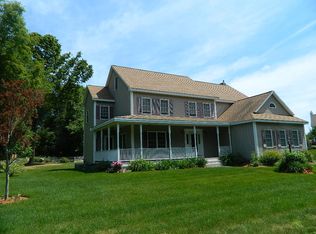 4 Stonewall Ln, Billerica, MA 01821