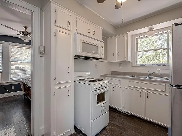 415 Fairbanks Garage St #A — Photo 8