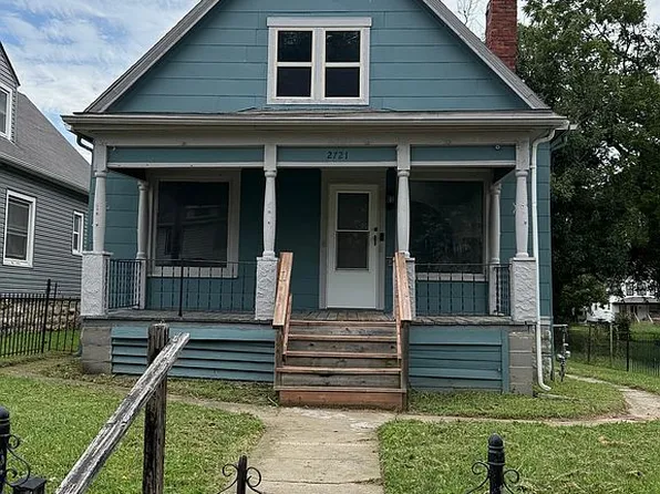 2721 Brooklyn Ave, Kansas City, MO 64109