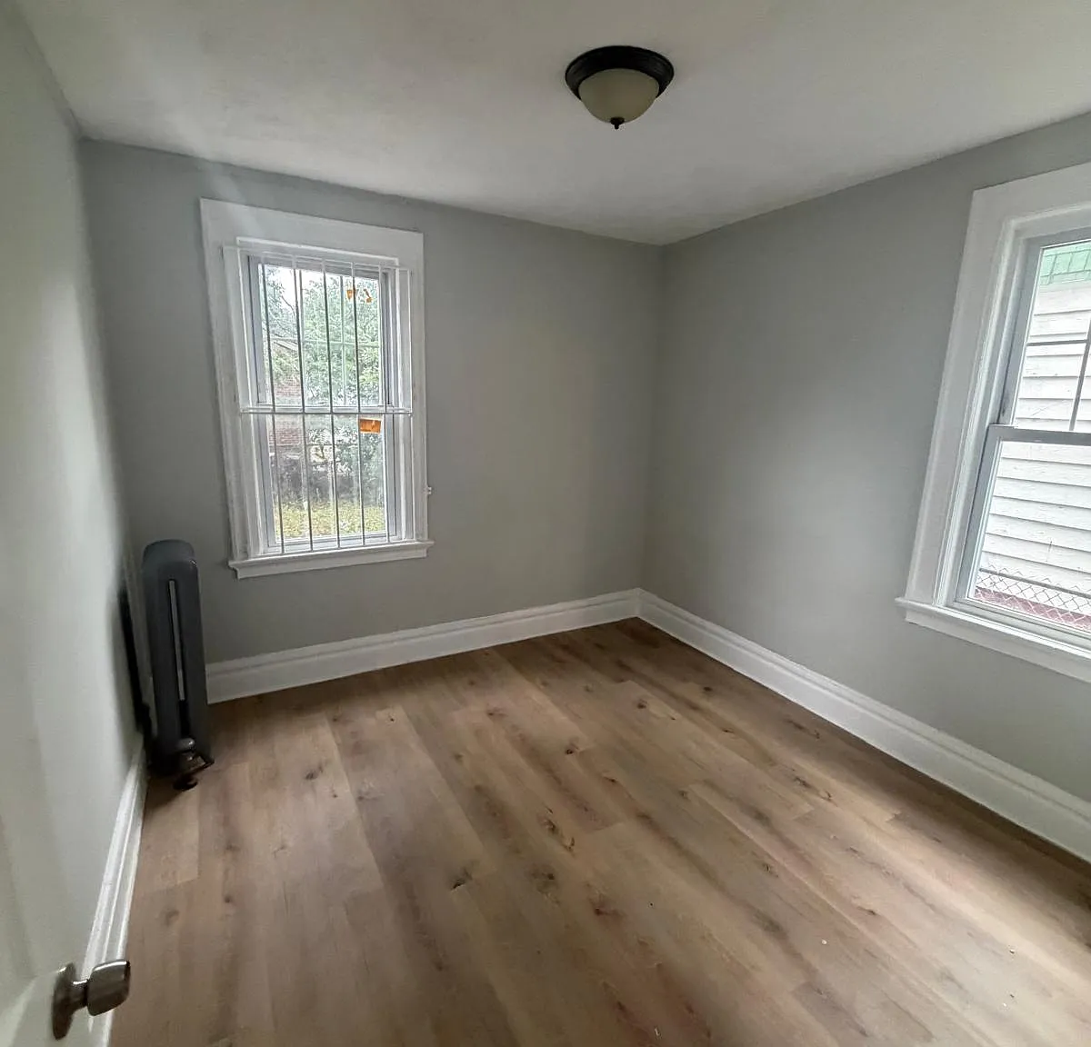 3 bed, $1,999 — Photo 2