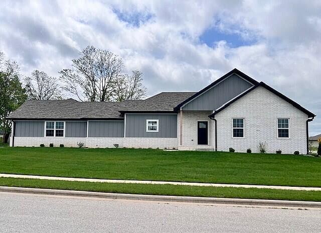 1st image of 3692 W Overland Street