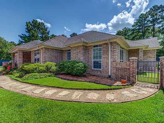 4th image of 2607 Woodstock Dr