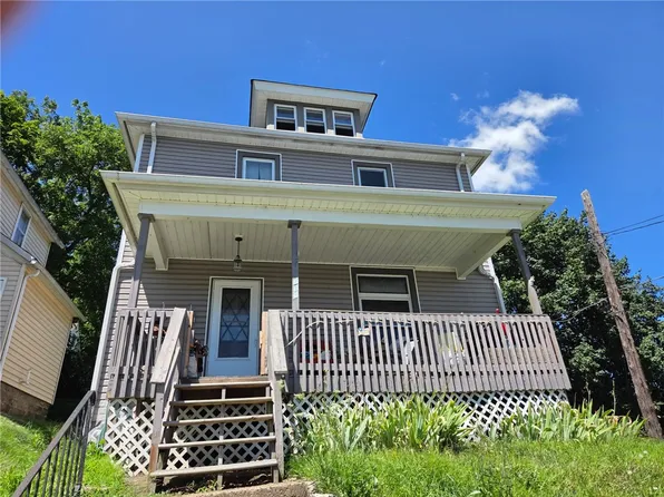 712 6th St, Ellwood City, PA 16117