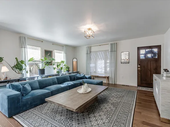 26 Pleasant St, Los Gatos, CA 95030