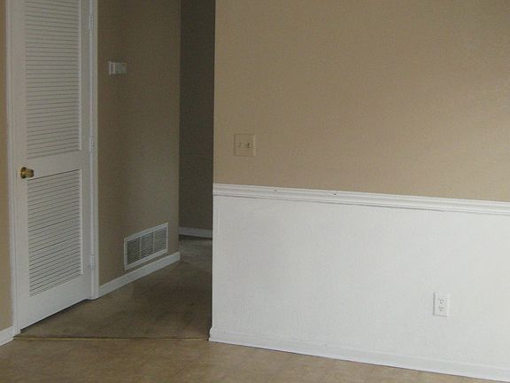 Dining Room to Hallway