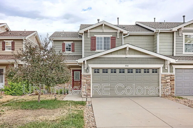 3 bed, 1592 sqft, $2,500 — Photo 3