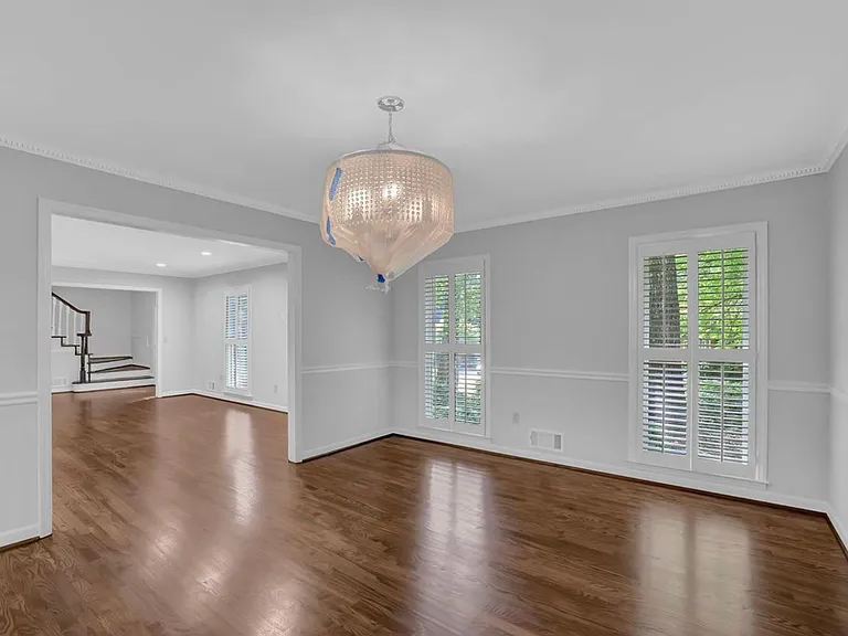 310 Clear Spring Ct — Photo 5