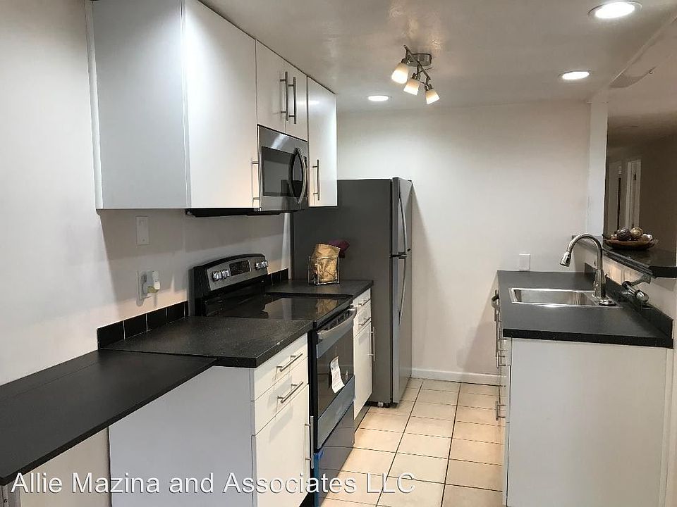 1st image of 2043-2045 W 42nd St
