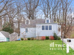 34 Fahnestock Rd, Malvern, PA 19355