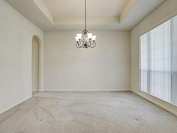 3rd image of 6133 Carlisle Ln